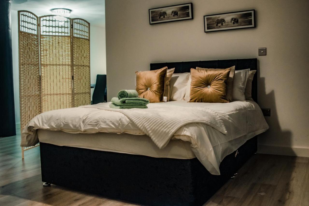 Bv Cosy Basement Apartment At Conditioning House برادفورد المظهر الخارجي الصورة